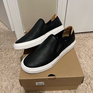 UGG Alameda Women's Leather Slip On